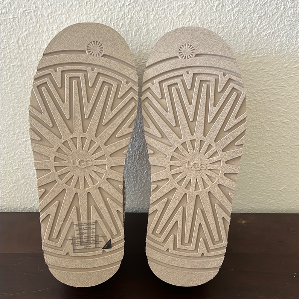 *SOLD* UGG Tazz wool-blend fleece-lined embroidered suede platform NO BOX - Picture 11 of 15